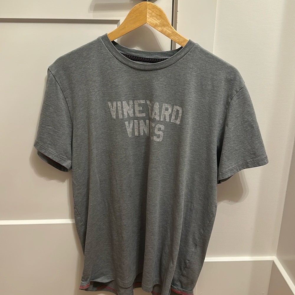 Grey Vineyard Vines tshirt- men’s large